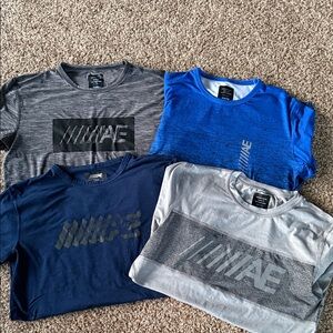 Set of 4 American Eagle Outfitters Active Flex Short Sleeve Tees - men’s small